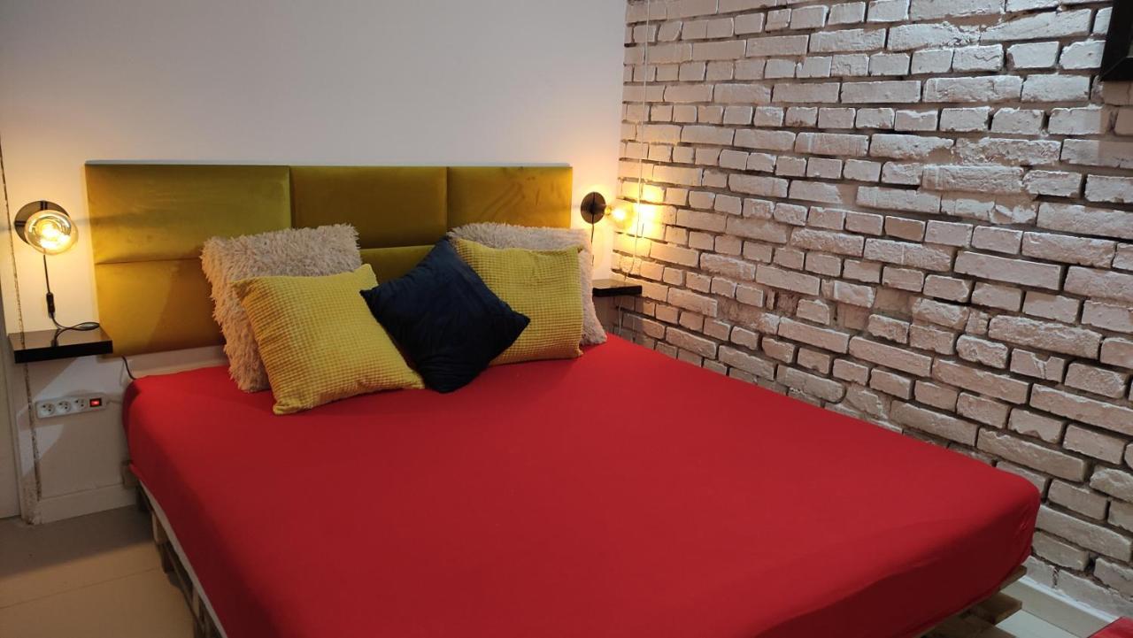 Cosy Dungeon Double Room With Ac Cracovia Exterior foto